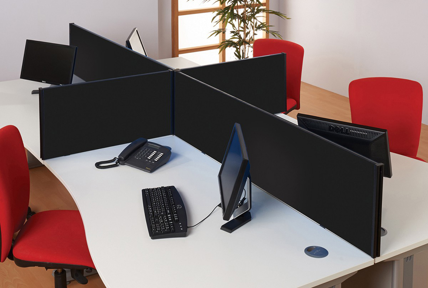 BusyScreen Rectangular Desktop Office Screens, 140wx40h (cm), Black