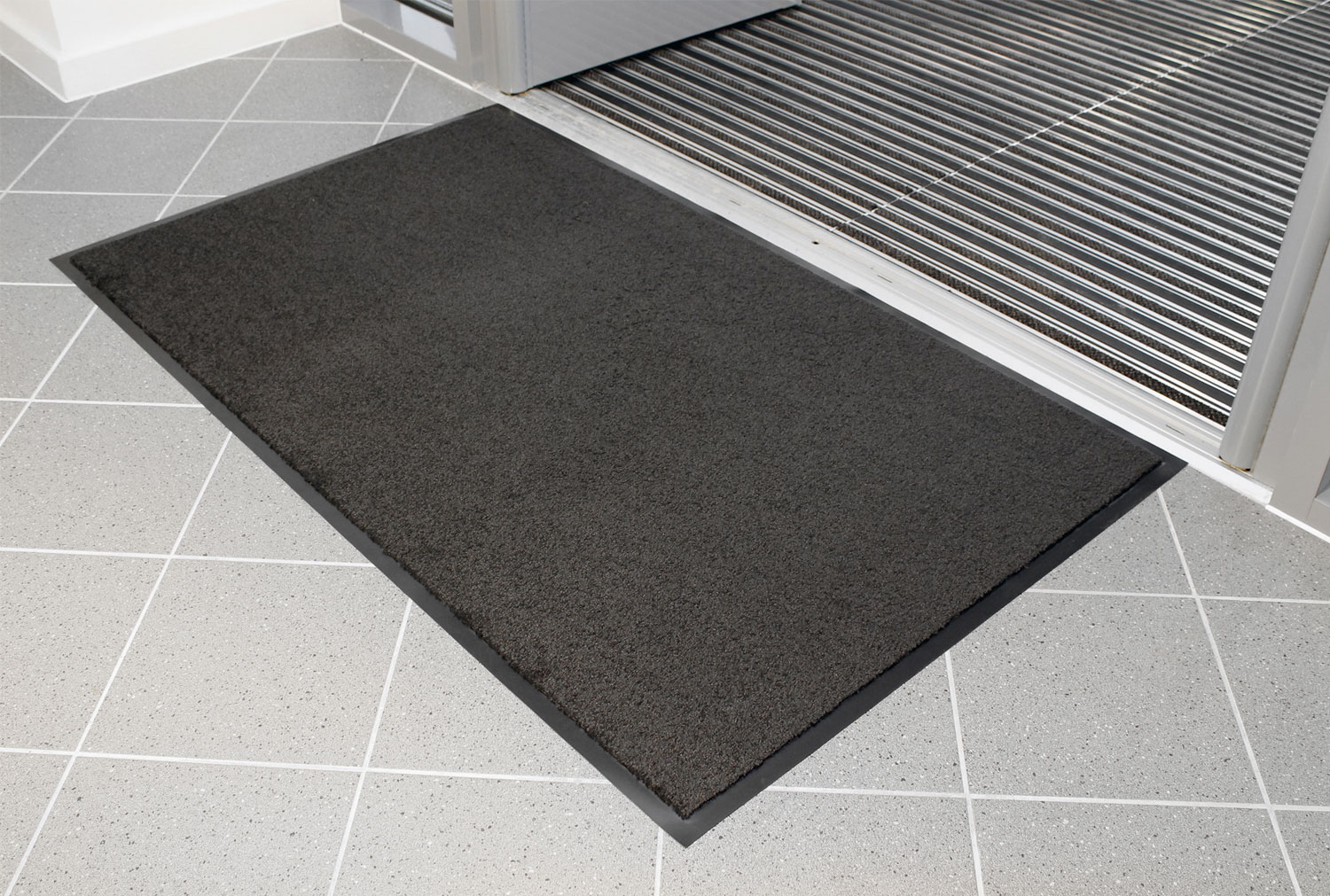 Entraplush Crush Resistant Carpet Doormat (Grey), 60wx90d (cm)